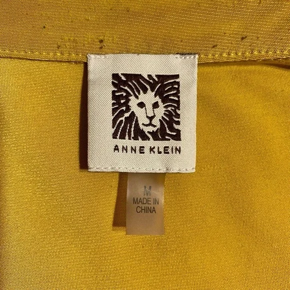Anne Klein Mustard Short Sleeve Blouse Top - Picture 6 of 8
